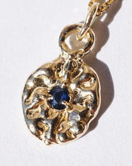 Pendentifs TALISMAN - Saphir bleu et or 10 carats