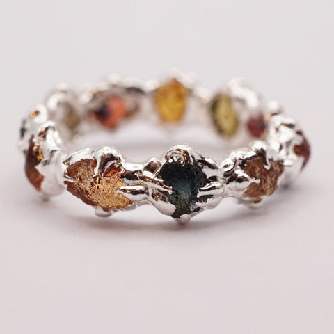 Bague LASZLO saphirs bruts colorés et argent