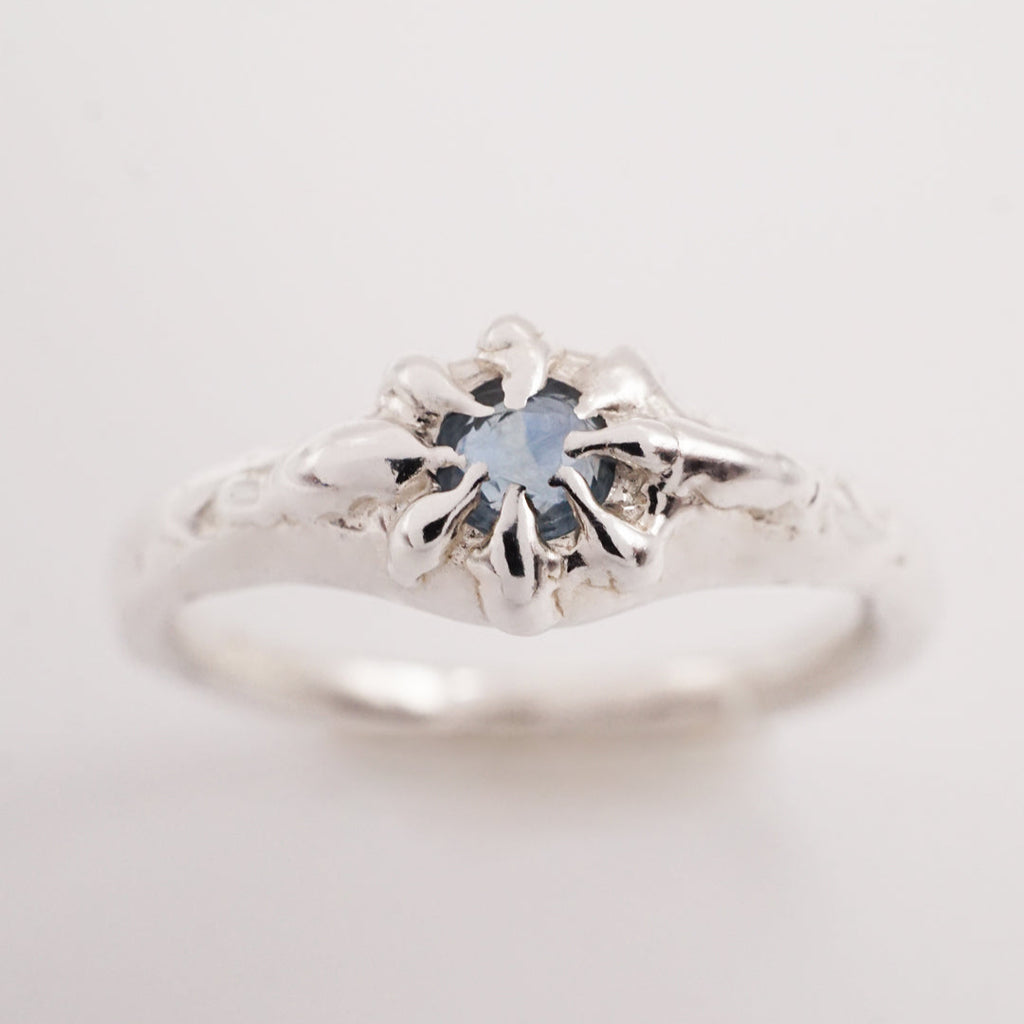 Bague MAGDA saphir naturel bleu et argent