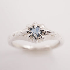 Bague MAGDA saphir naturel bleu et argent