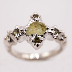 Bague REINE - saphirs naturels colorés et argent - pièces uniques