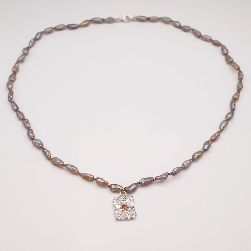 Pendentifs TALISMAN - Perles keshi vintage, saphirs et argent