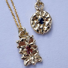 Pendentifs TALISMAN - Saphir pêche et or 10 carats