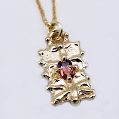 Pendentifs TALISMAN - Saphir pêche et or 10 carats